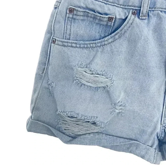 Forever 21 Distressed Light Wash Jean Shorts Rolled Hem Mid Rise Size 27 - Picture 2 of 7